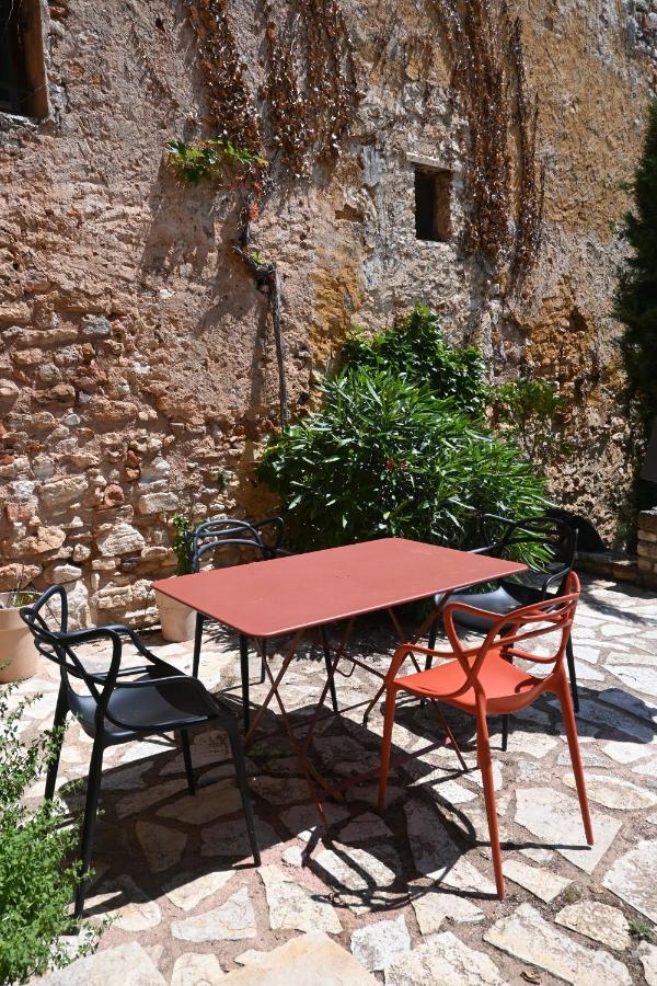 Maison Porte Heureuse Roussillon en Isere Exteriör bild